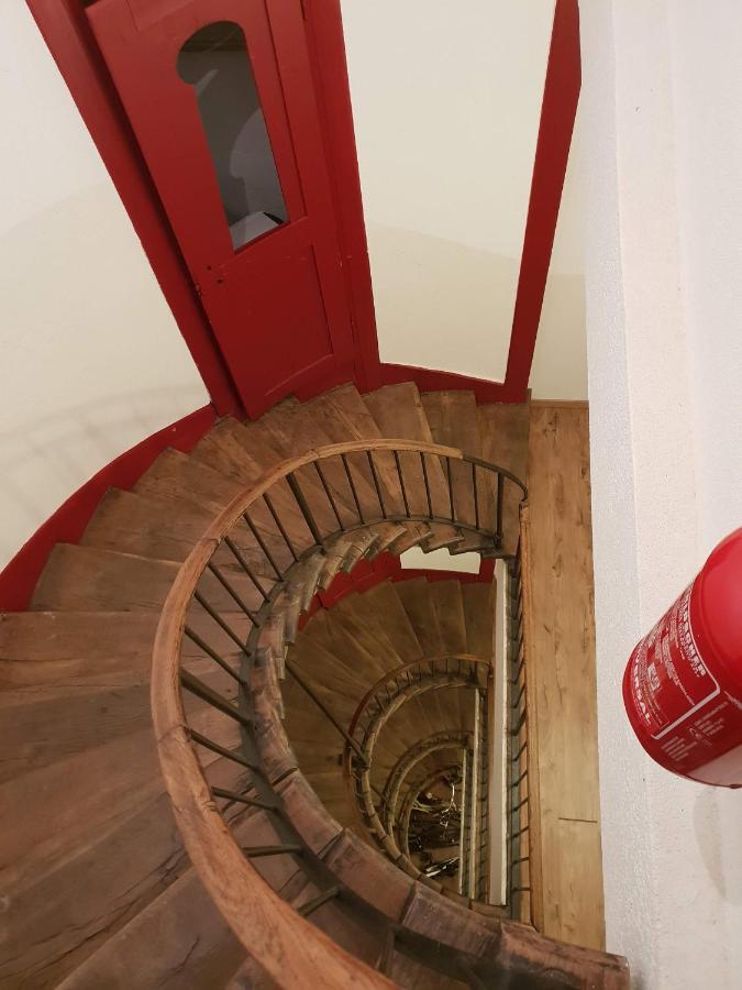 Haus De Philosophe Et Compositeur Rousseau ビール エクステリア 写真
